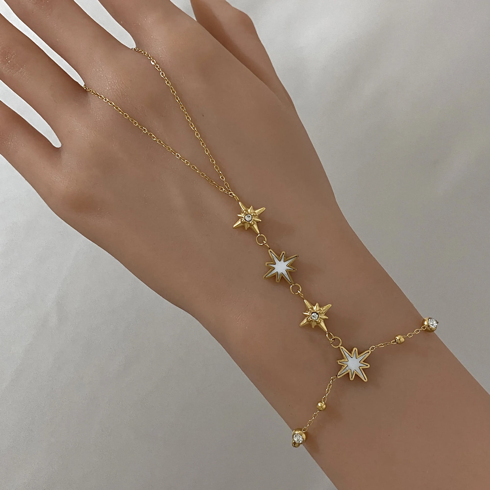 Handkette mit Sternen