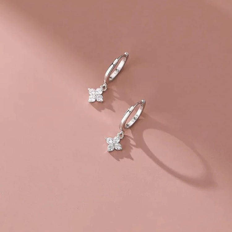 Boucle d&#39;Oreille en Forme de Fleur