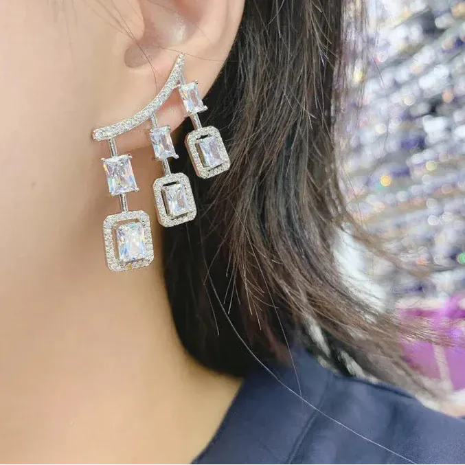 Boucle d'Oreille Grimpante Pampilles