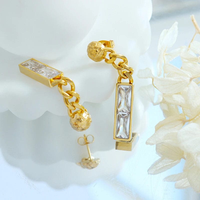 Boucle d&#39;oreille pendante dorée