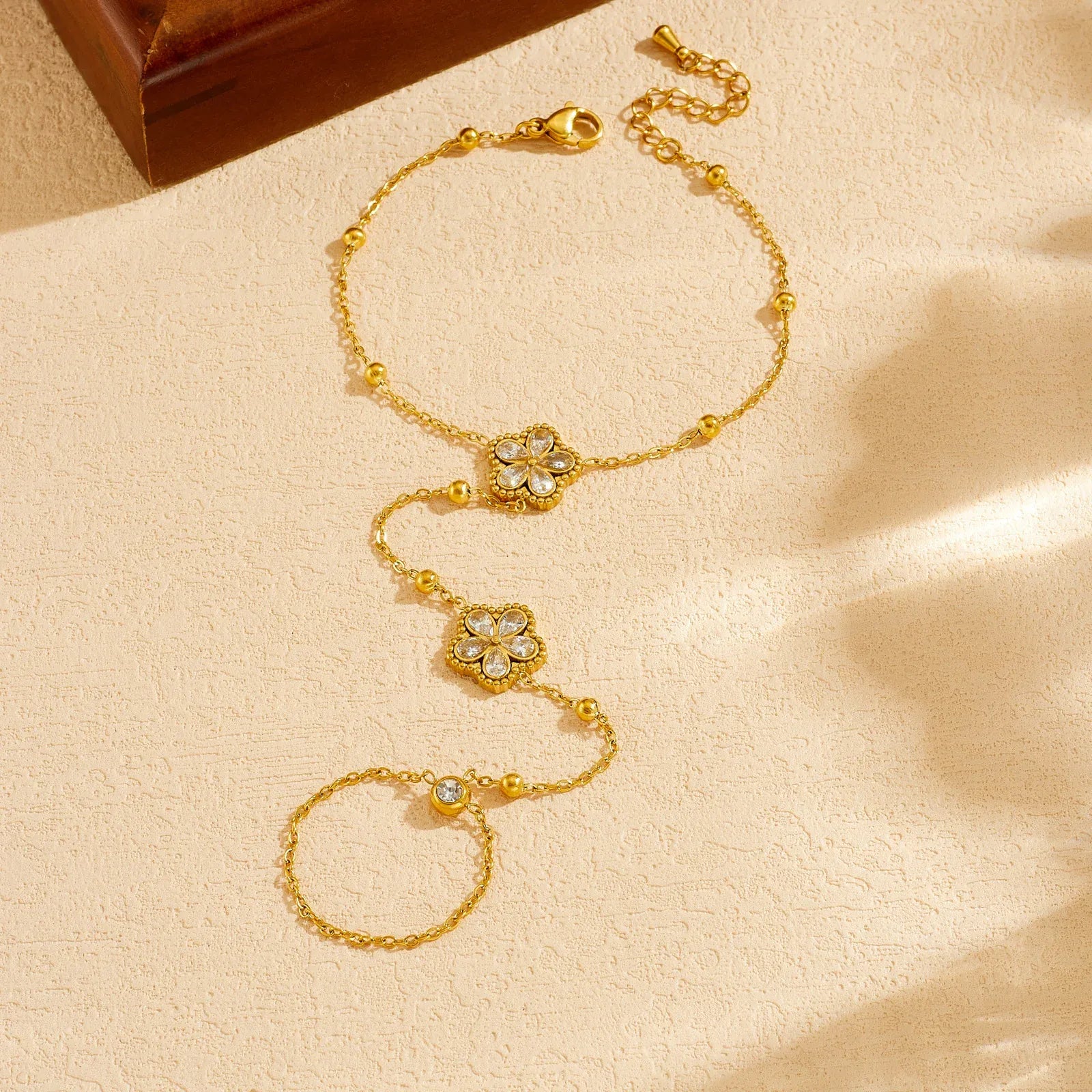 Bracelet de Main Fleurs