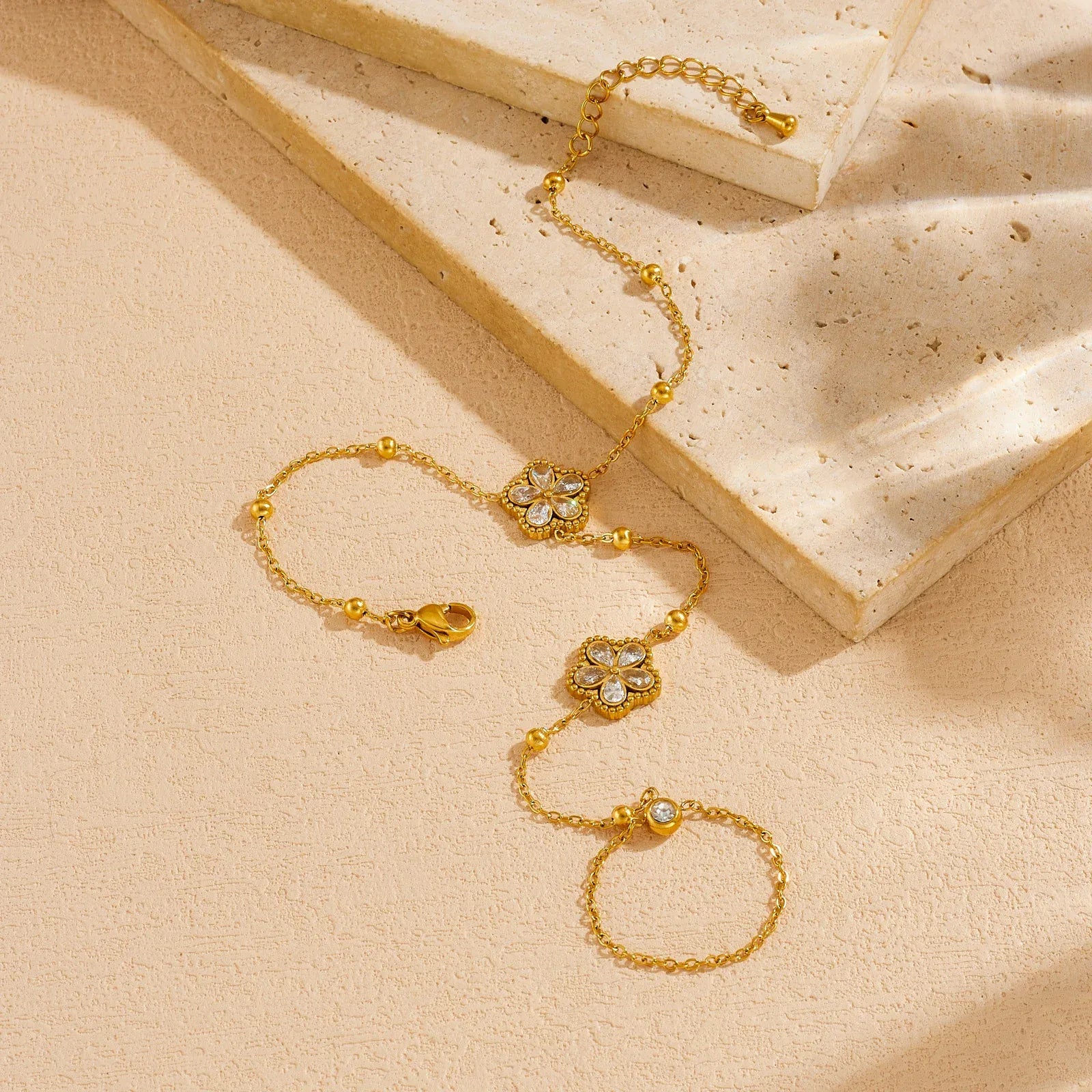Bracelet de Main Fleurs