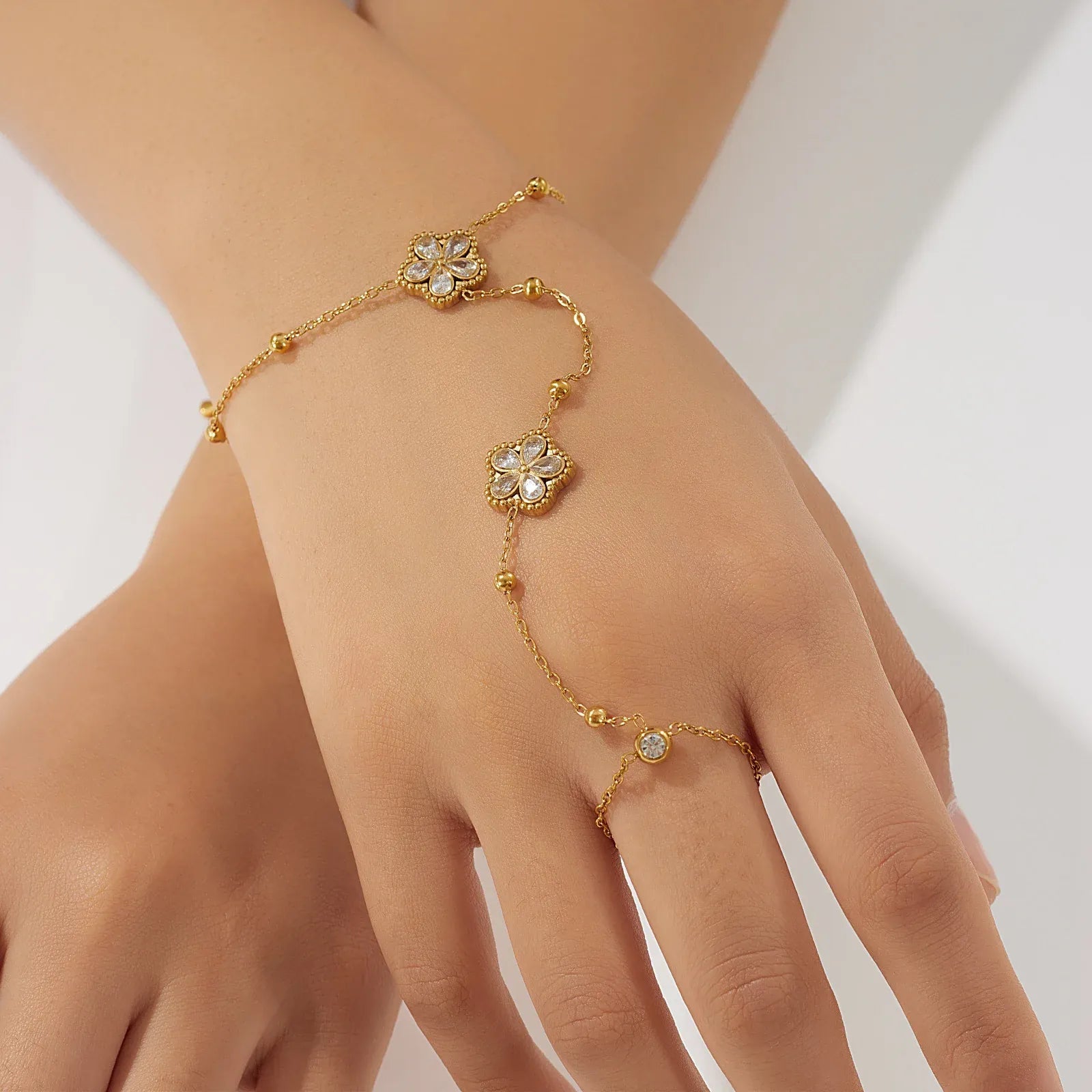 Bracelet de Main Fleurs