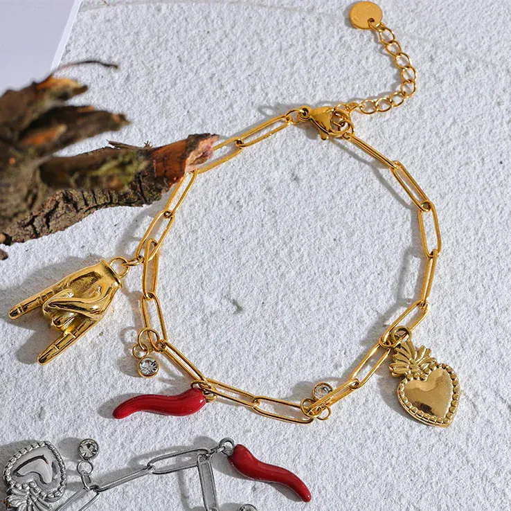 Bracelet Or avec Charms