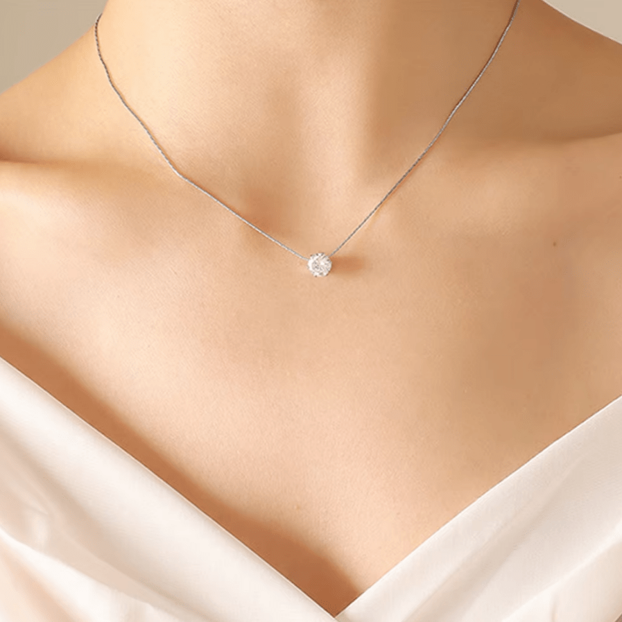 Chaine Fine avec Diamant