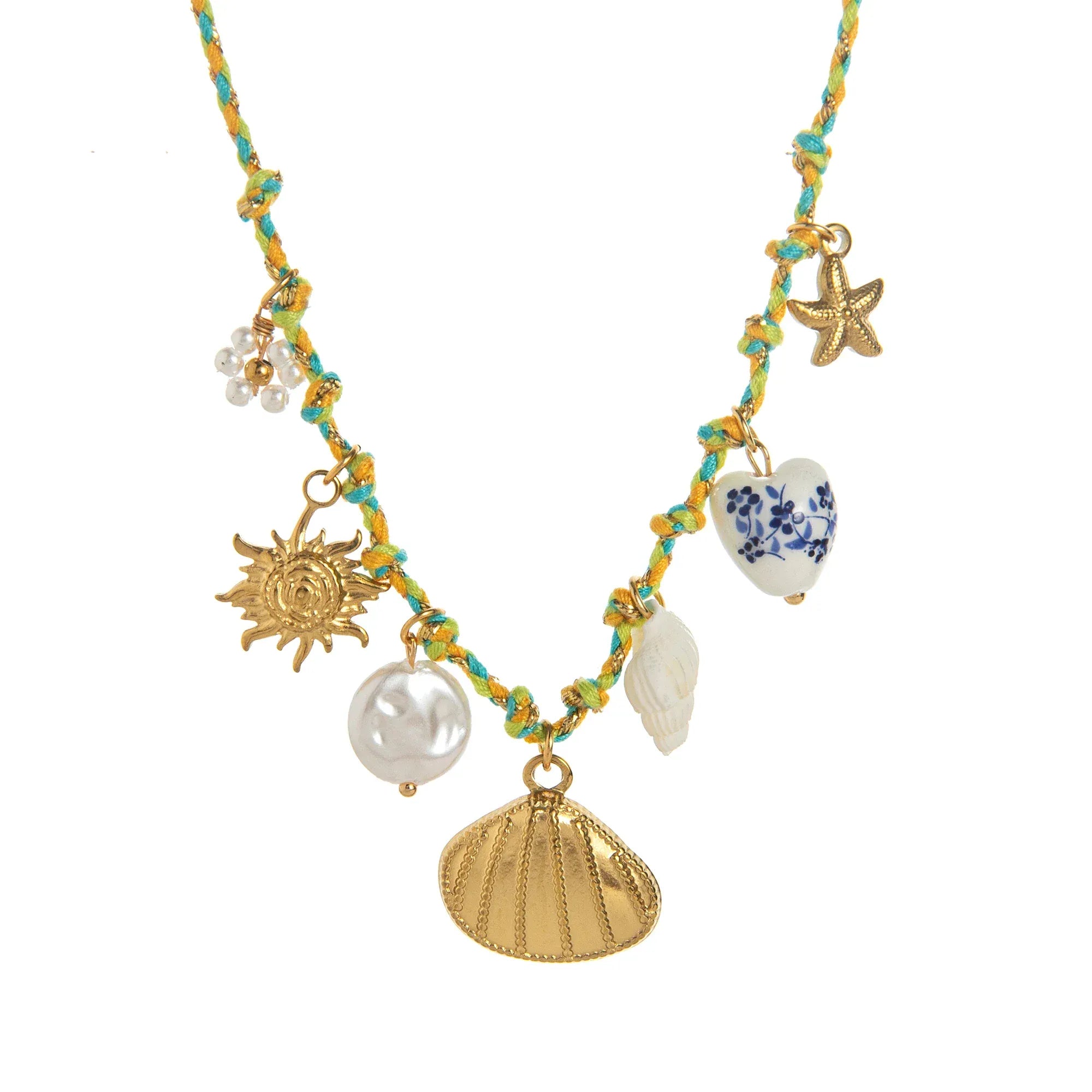 Collier avec Plusieurs Pendentifs