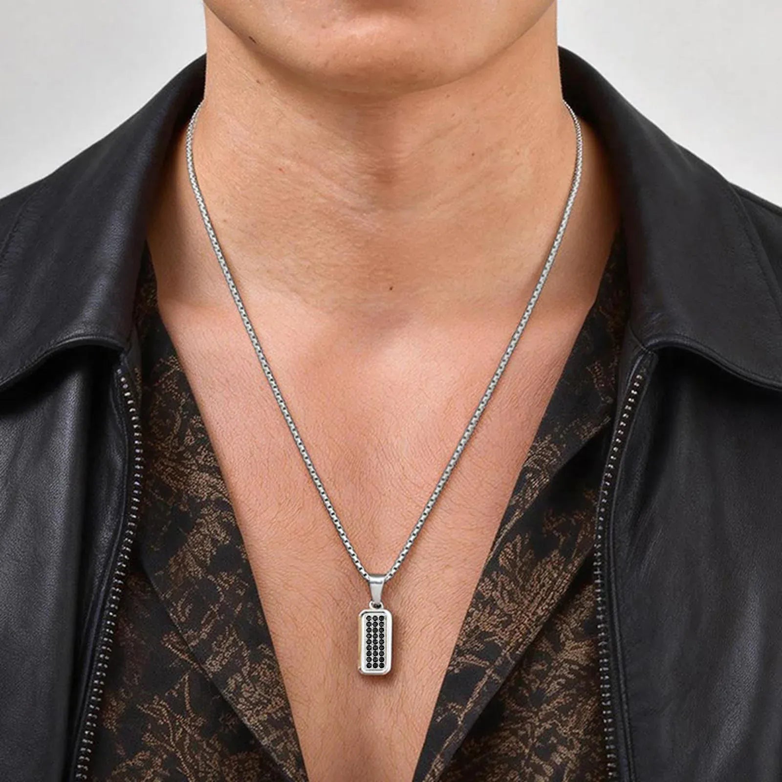 Collier Homme Pendentif Strass Noir