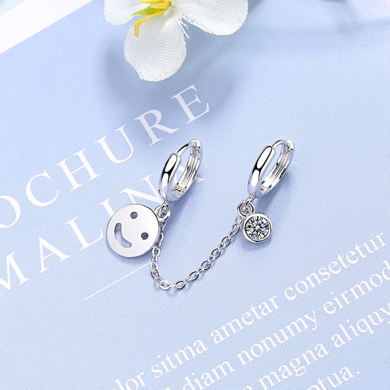 Boucle d&#39;oreille chaine 2 trous visage souriant