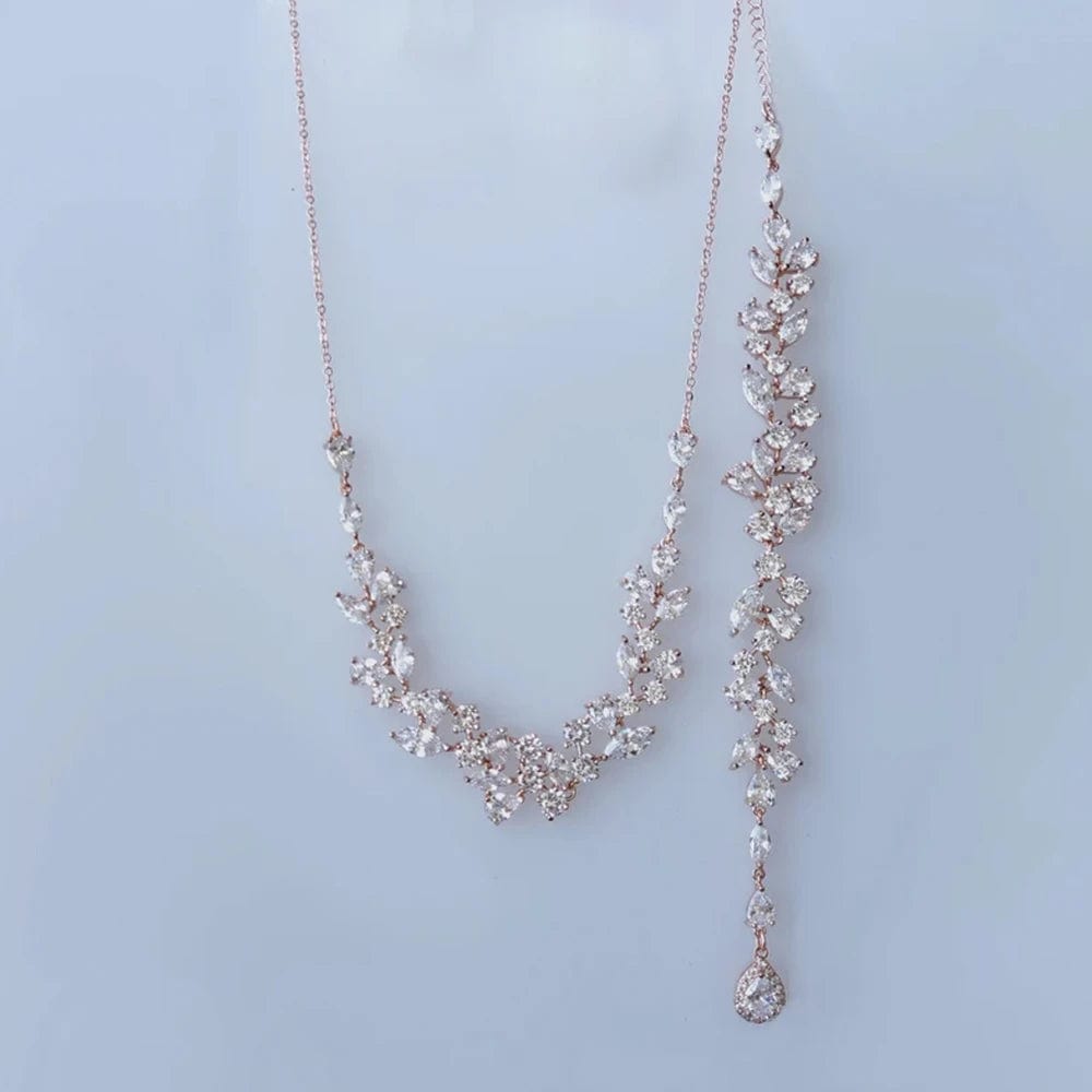 Collier de dos court