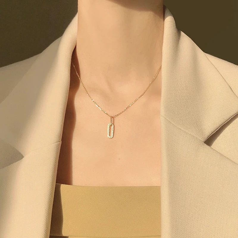 Collier pendentif ovale