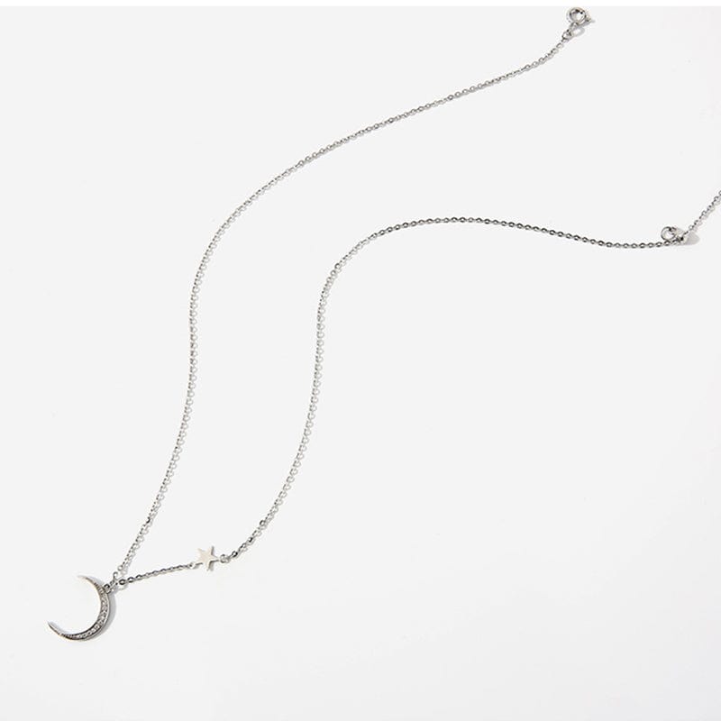 Collier ras de cou demi lune